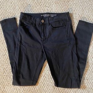 American Eagle black high waisted jeggings (long)